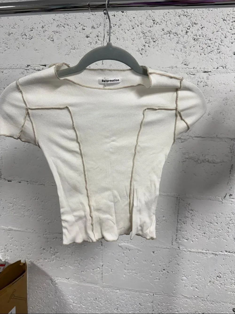 Reformation Cream Ribbed Seam Crop Tee - Tan Lining - Size Small